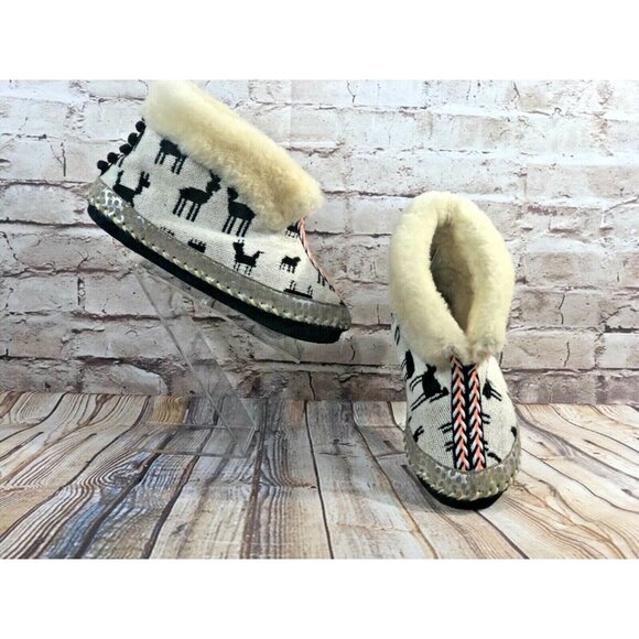 lamb fur lined woven booties sz 6‎ lama print boho suede bottom leather trim - Picture 1 of 11